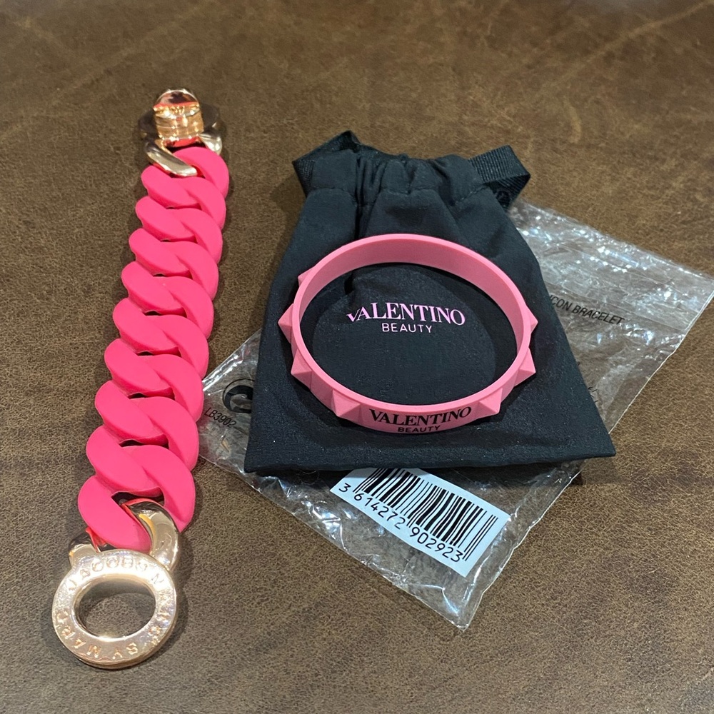 Marc Jacobs Pink Chain-Link Bracelet with Gold Hardware
